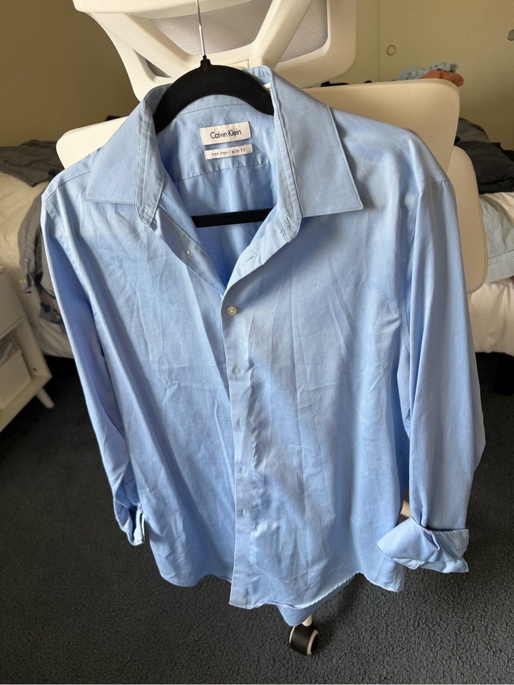 Calvin Klein Men's Sky Blue Long-Sleeve Dress Shirt